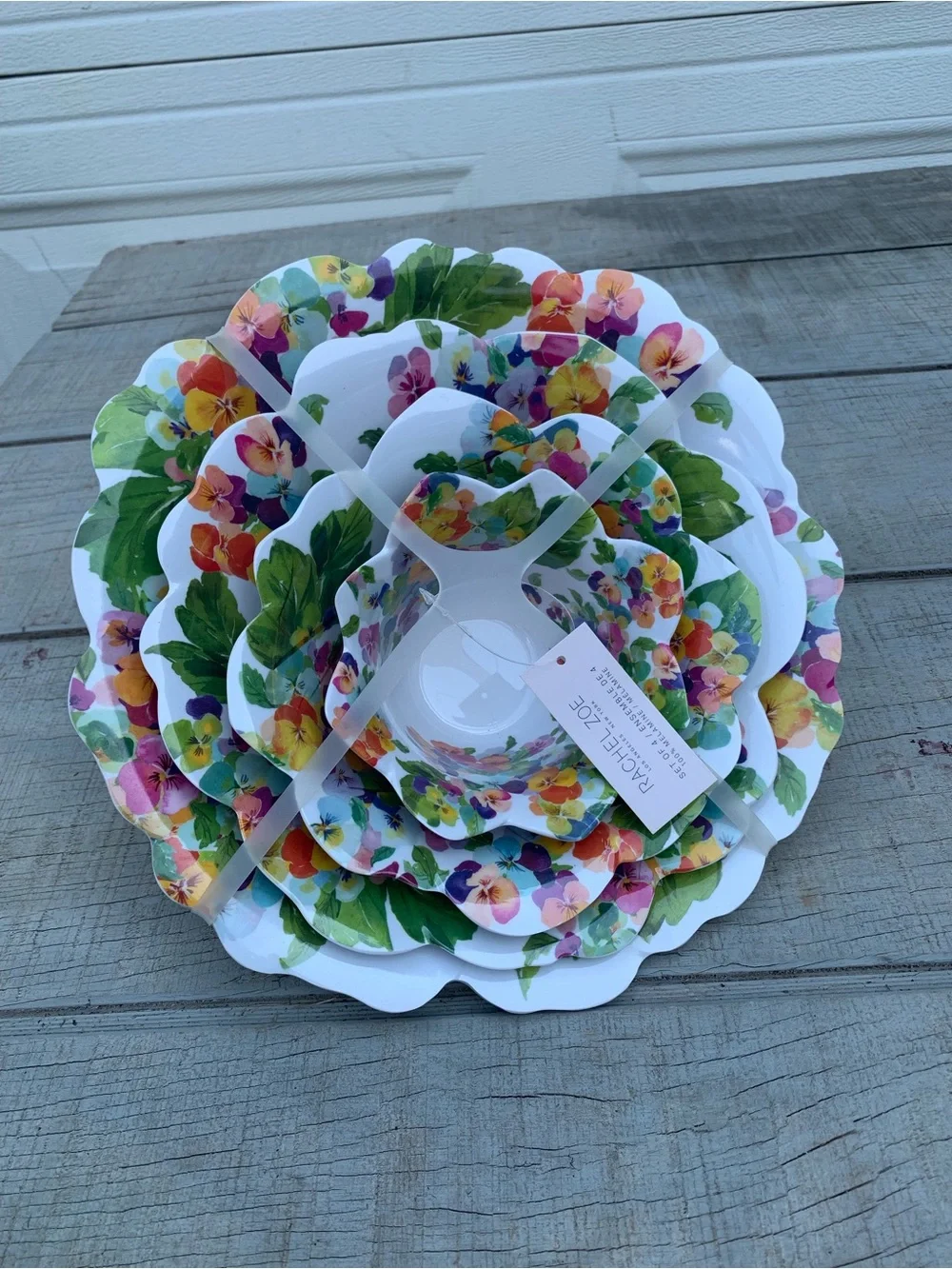 Rachel Zoe Pansy Melamine Serving Bowls Nesting Set of 4 Floral Flower Scalloped